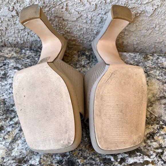 Cuccoo Beige Knit Heeled Mules – Size 8 | Stylish & Comfortable Slip-On Sandals - Picture 5 of 7